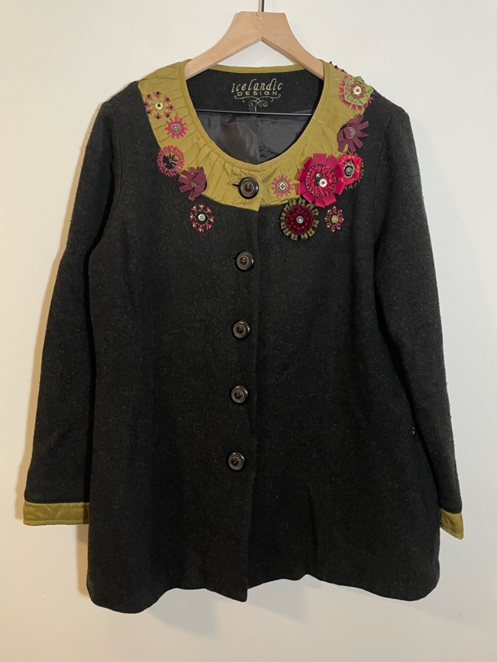 Icelandic Design Gray Silk Floral Applique Lined Wool Jacket Women's Size XL